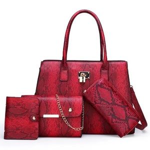 ASSETS FIDELITY BAG IN WINE